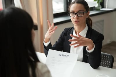 20 Common Job Interview Questions for Applicants & Answers